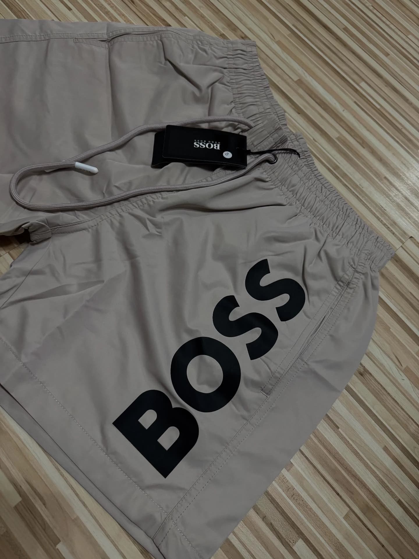 BOSS šorc (svetli) 3